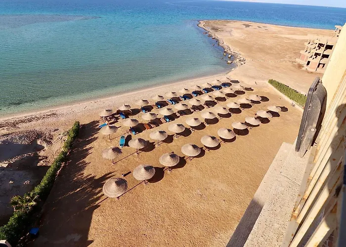La Quinta Beach Resort