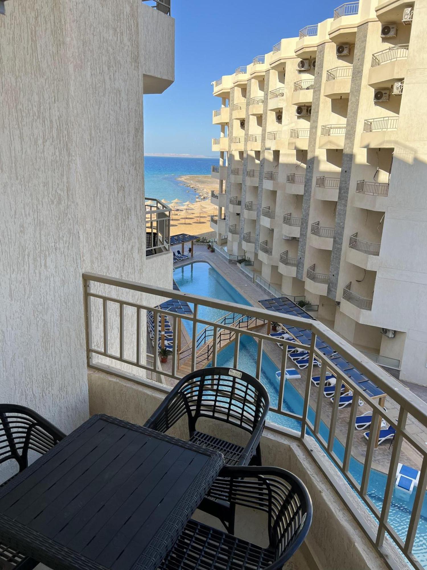 La Quinta Beach Resort